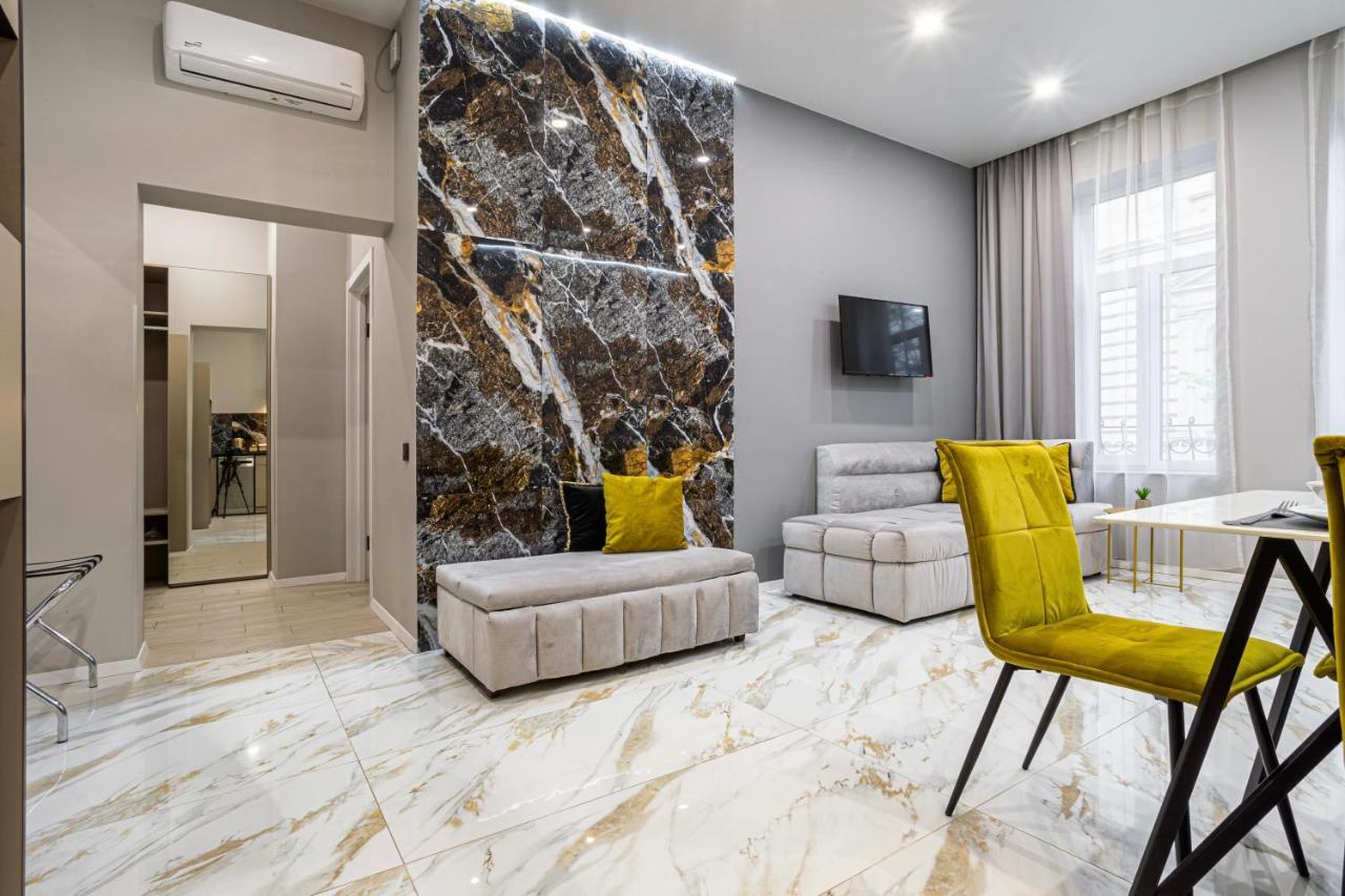 Family Residence Boutique Apartments Lemberg Exterior foto