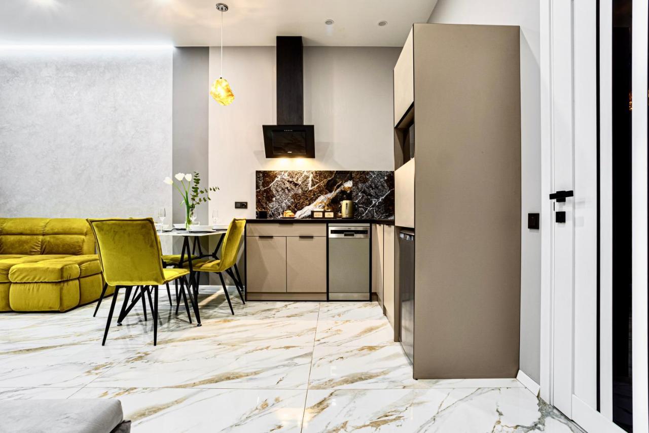 Family Residence Boutique Apartments Lemberg Exterior foto