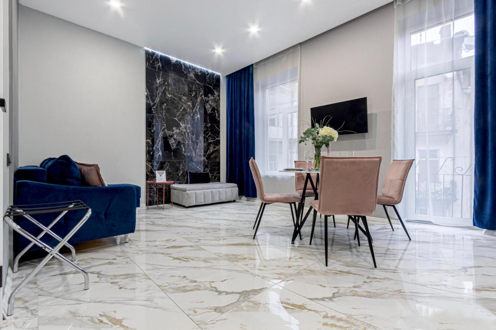 Family Residence Boutique Apartments Lemberg Exterior foto