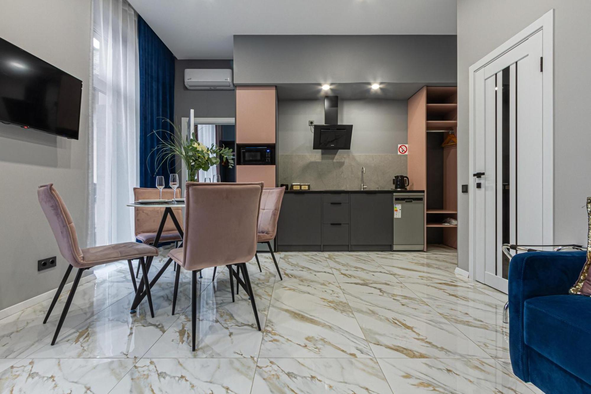 Family Residence Boutique Apartments Lemberg Exterior foto